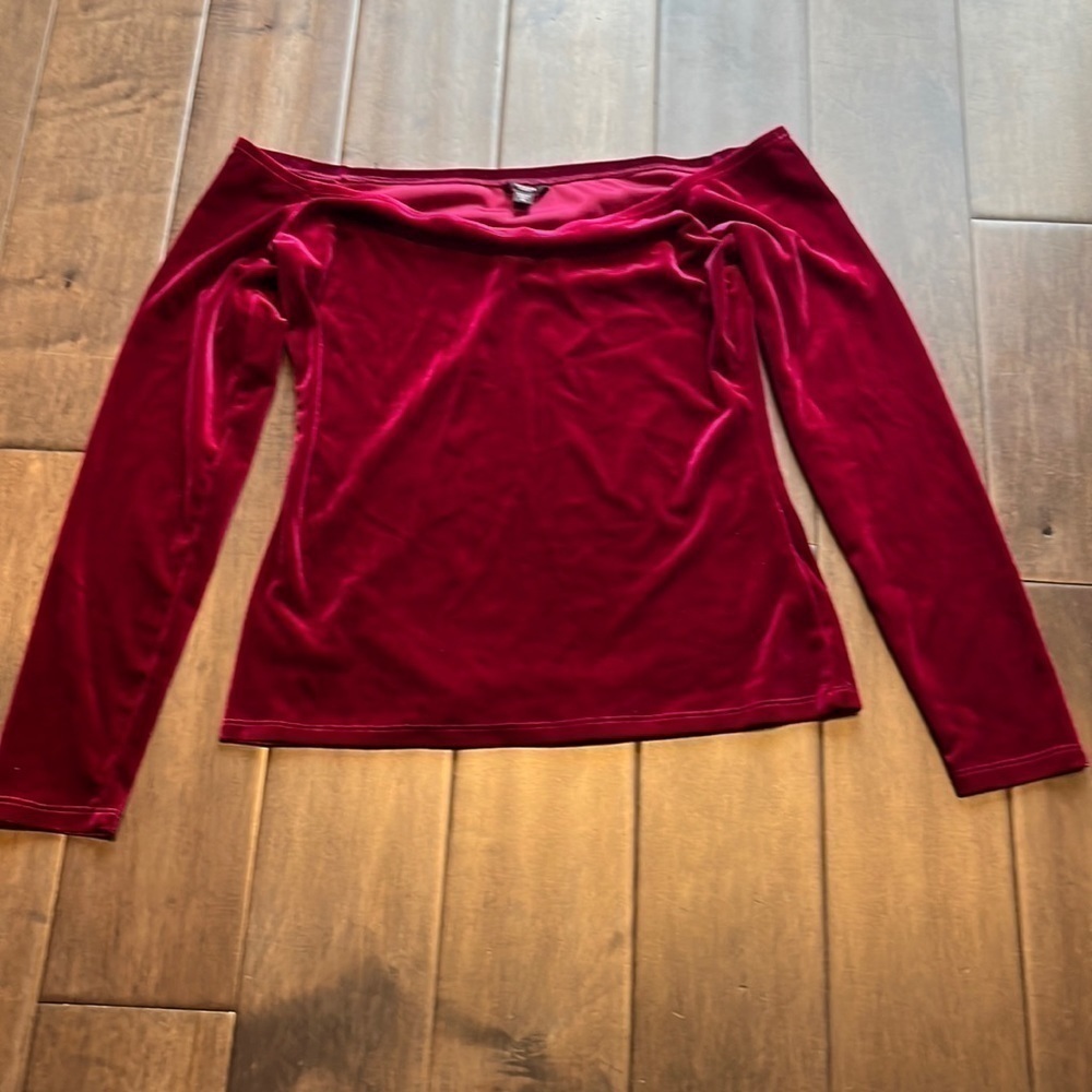 Guess off shoulder long sleeve Velvet shirt, size medium
